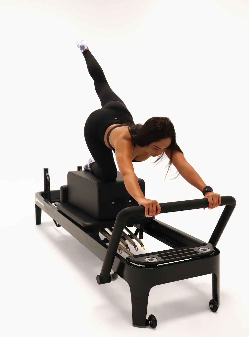 Black Pilates Reformer | Resista Niche Premium Home Equipment
