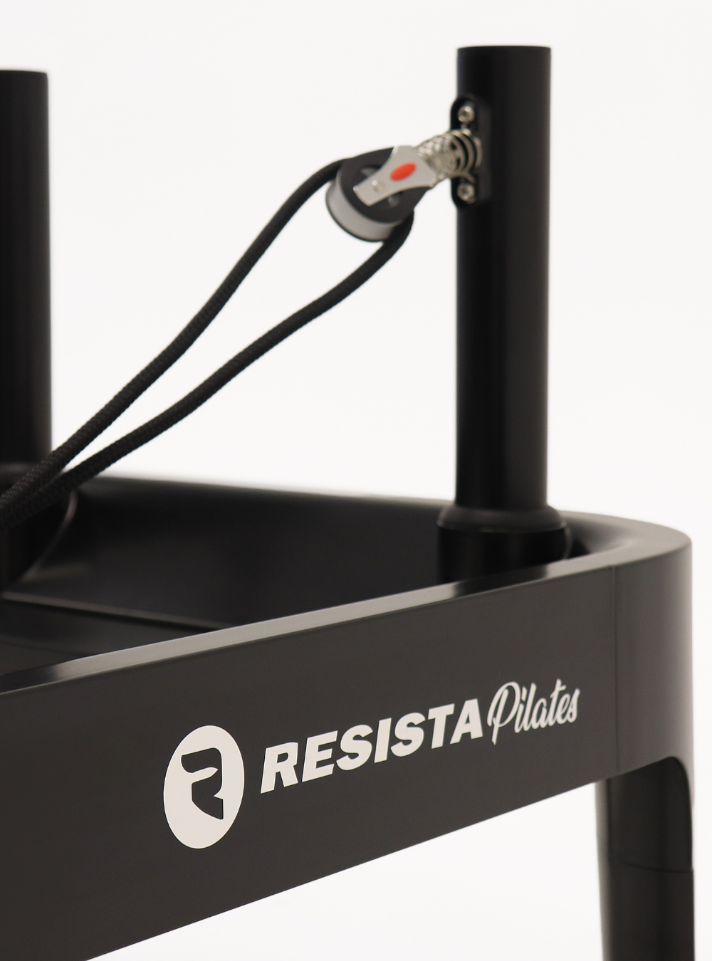 Black Pilates Reformer | Resista Niche Premium Home Equipment