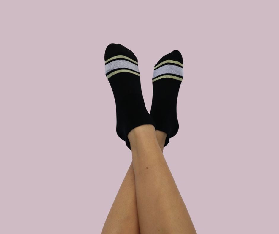 Resista Pilates Grip Socks - Black'n'Gold Hoops Superior Grip Socks