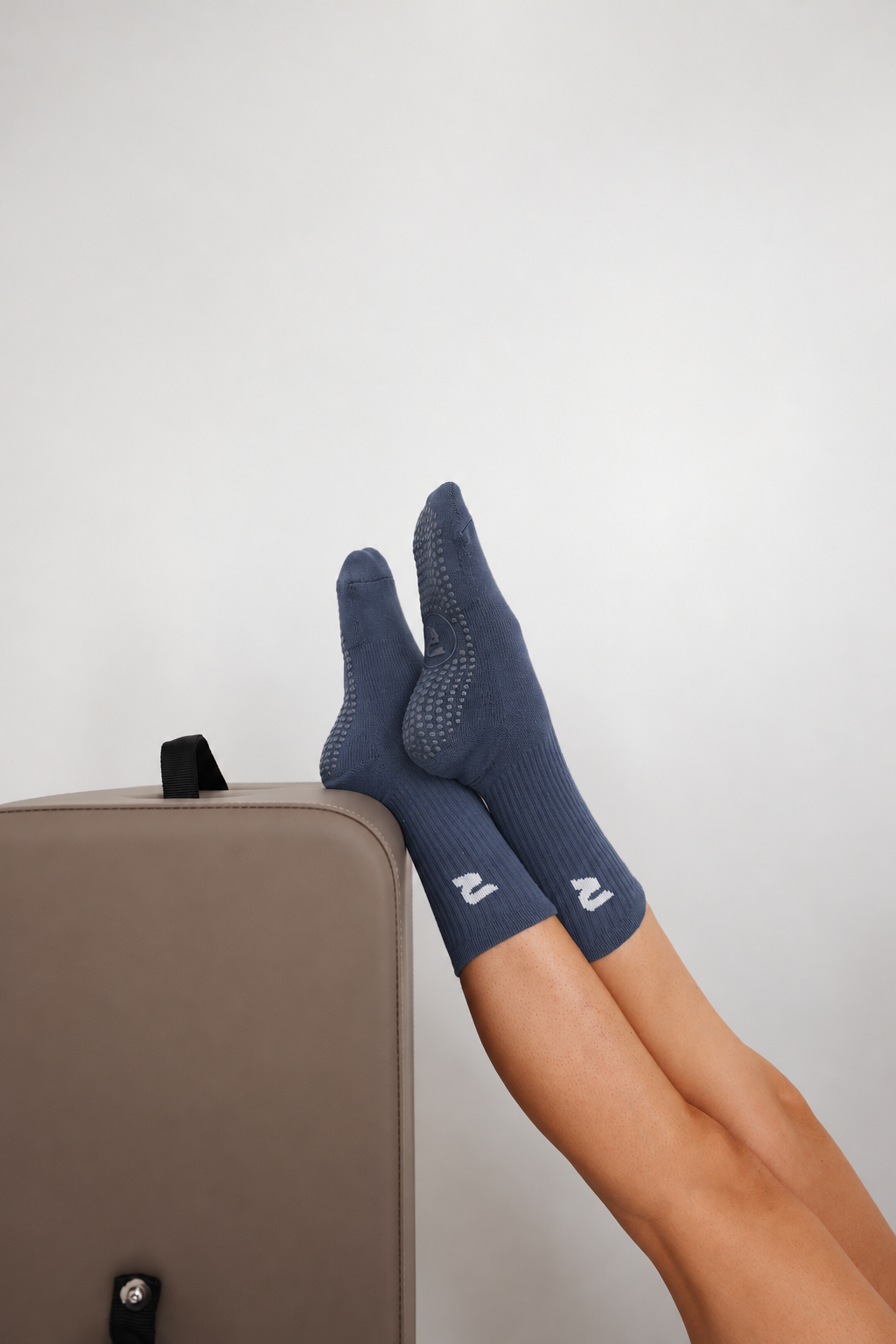 RESISTA Pilates Crew Socks - Dusky Ocean