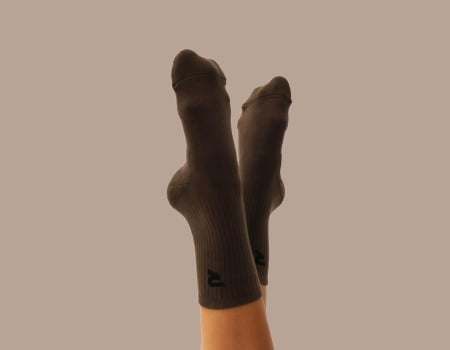 Resista Pilates Crew Socks Espresso Brown