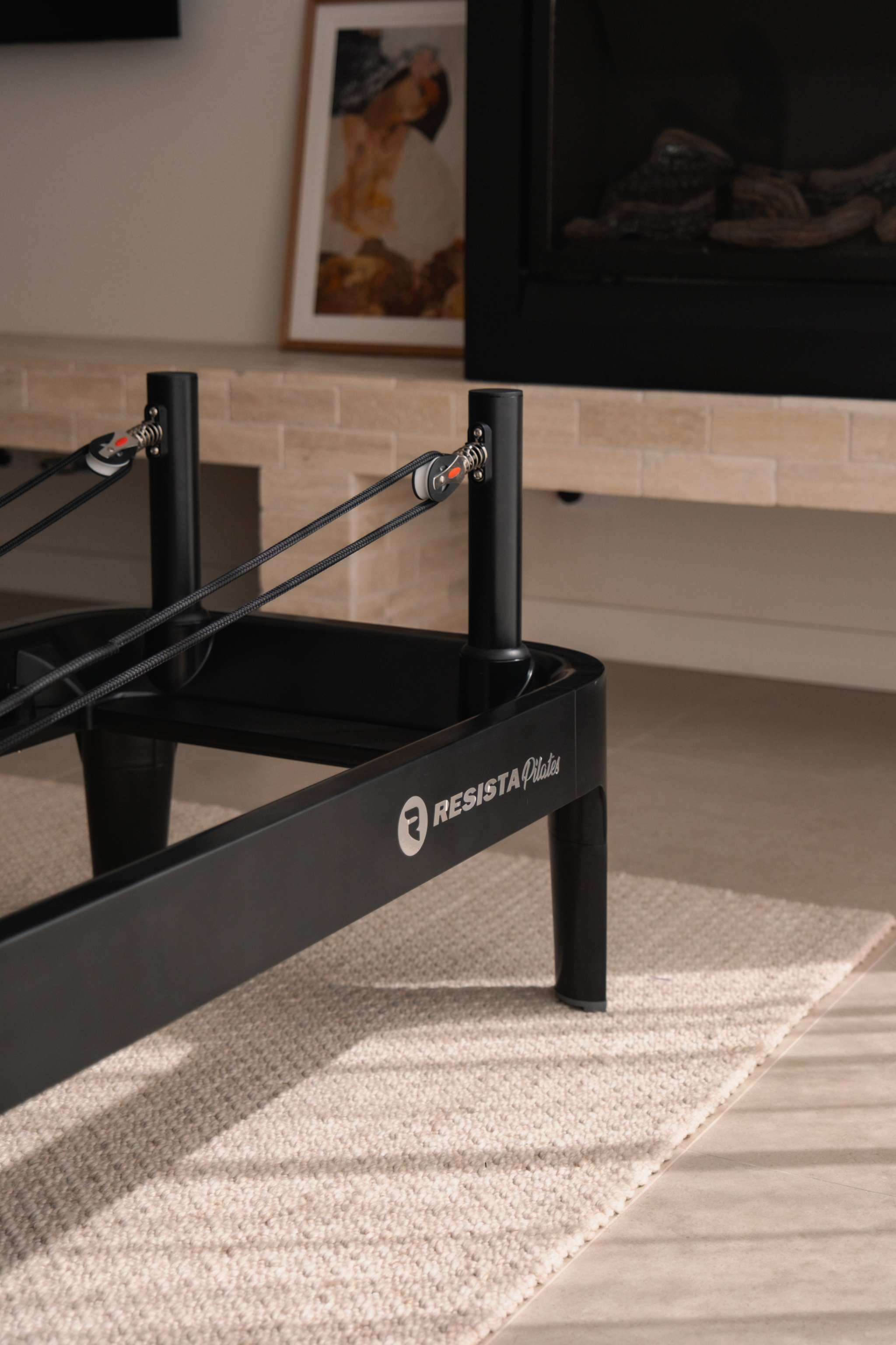 Black Pilates Reformer | Resista Niche Premium Home Equipment