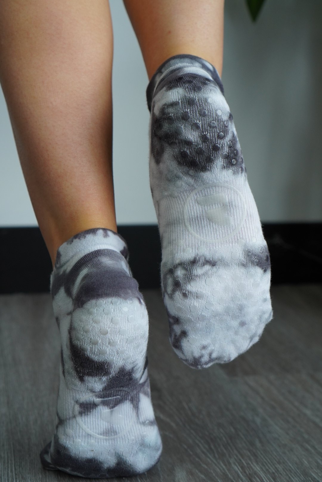 Resista Pilates Grip Socks Non-slip Pilates Socks Australia