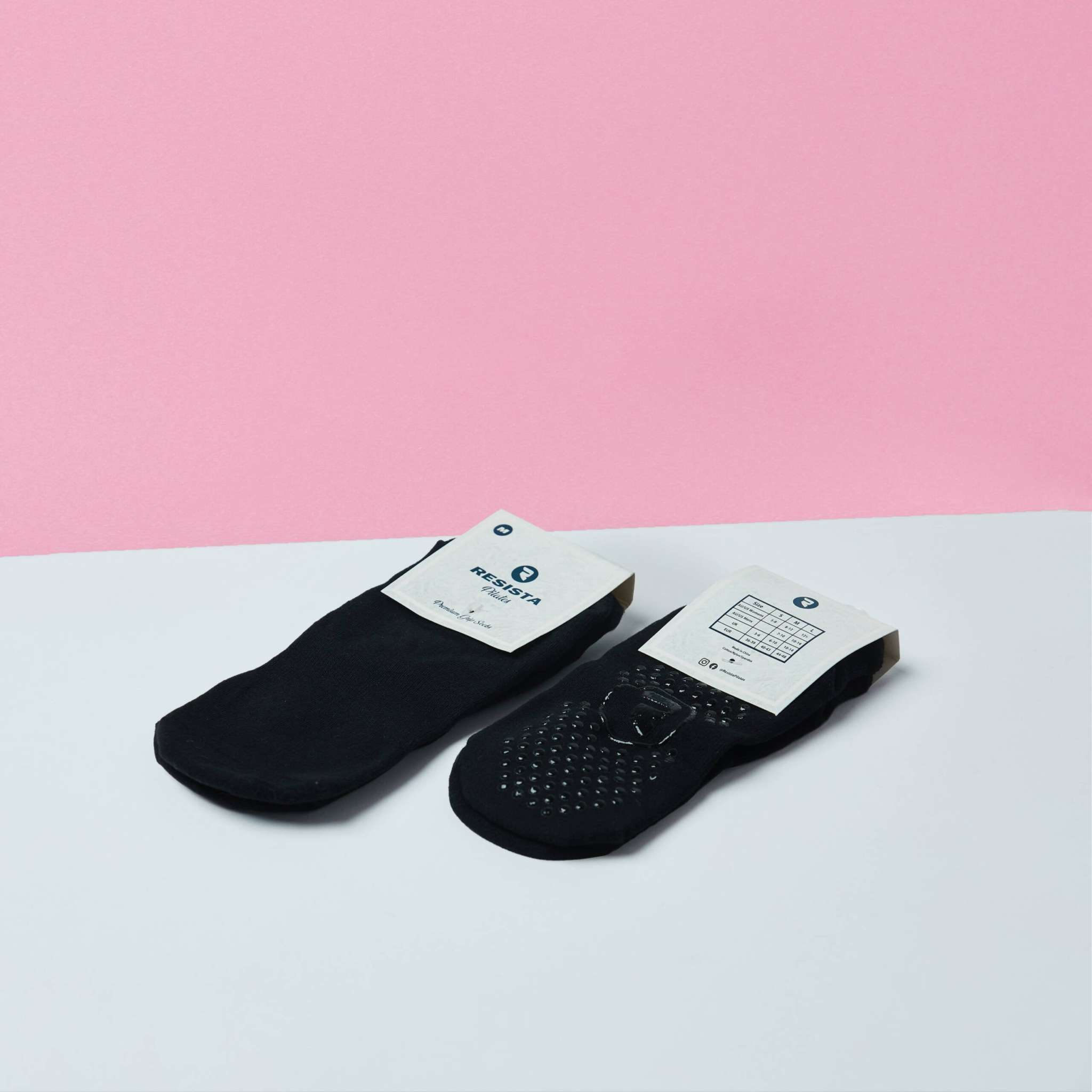 Pilates grip socks Black on pink