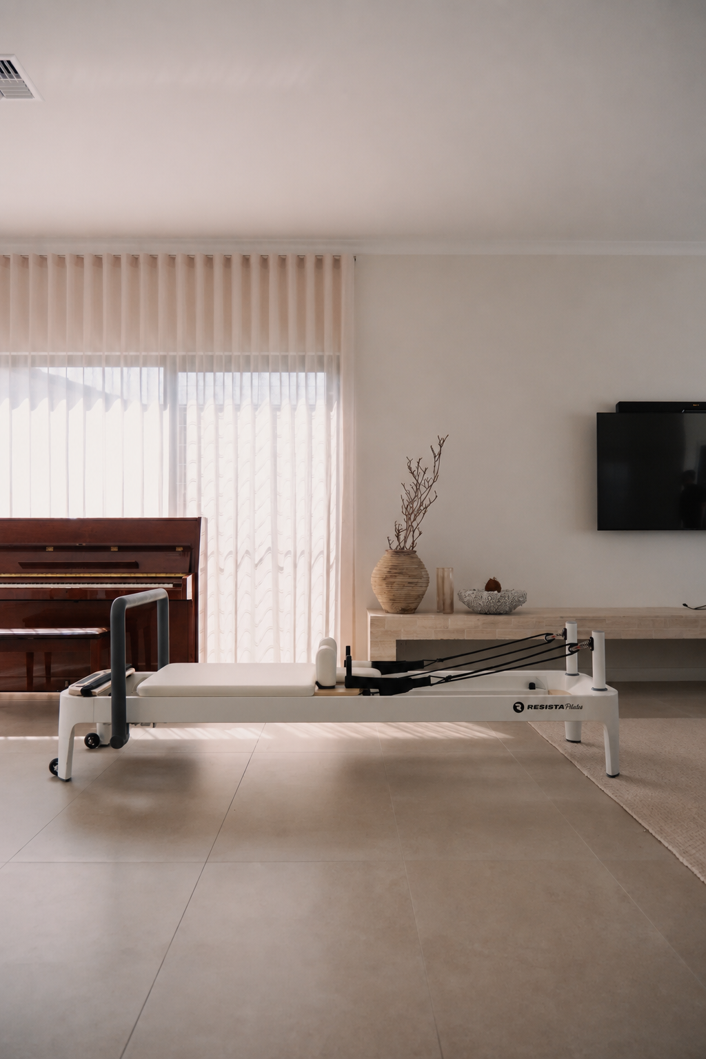 RESISTA Niche Pilates Reformer